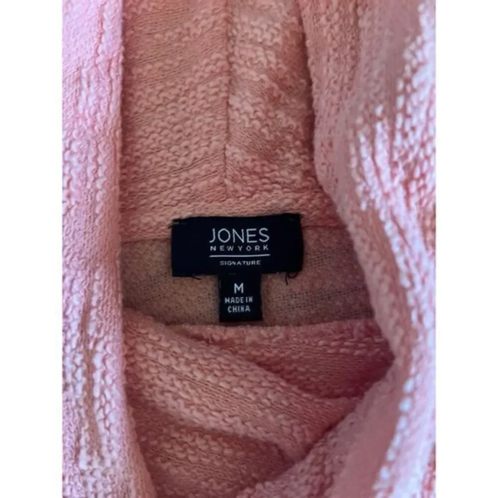 Jones New York peach crowl neck quarter sleeve sweater size medium‎